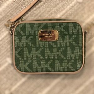 Michael Kors Small Purse/Wallet